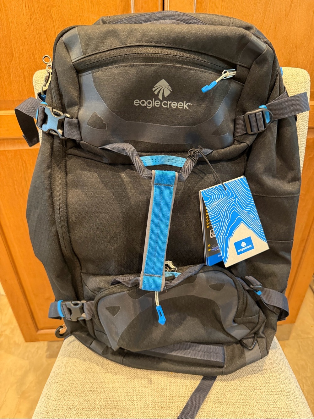 Eagle Creek Load Hauler- Expandable. Black and Blue Men’s Travel Backpack